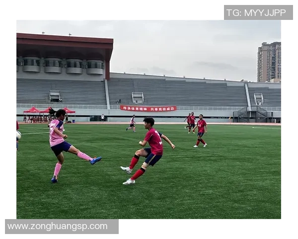 成都足球队的意识提升与发展探讨聚焦足球文化的传承与创新