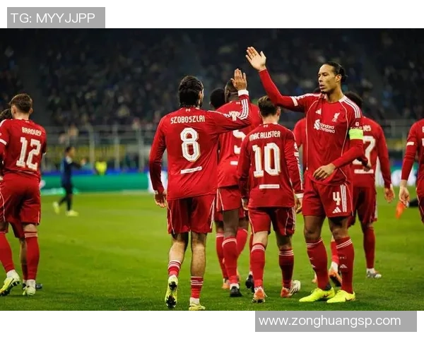 曼彻斯特联足球俱乐部吧的历史与荣耀探讨及球迷互动分享